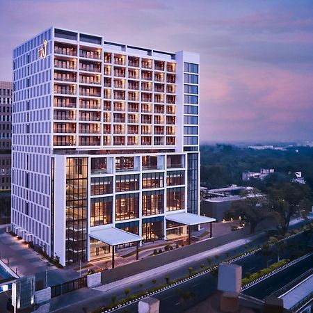 Taj Wellington Mews Chennai Hotell Exteriör bild