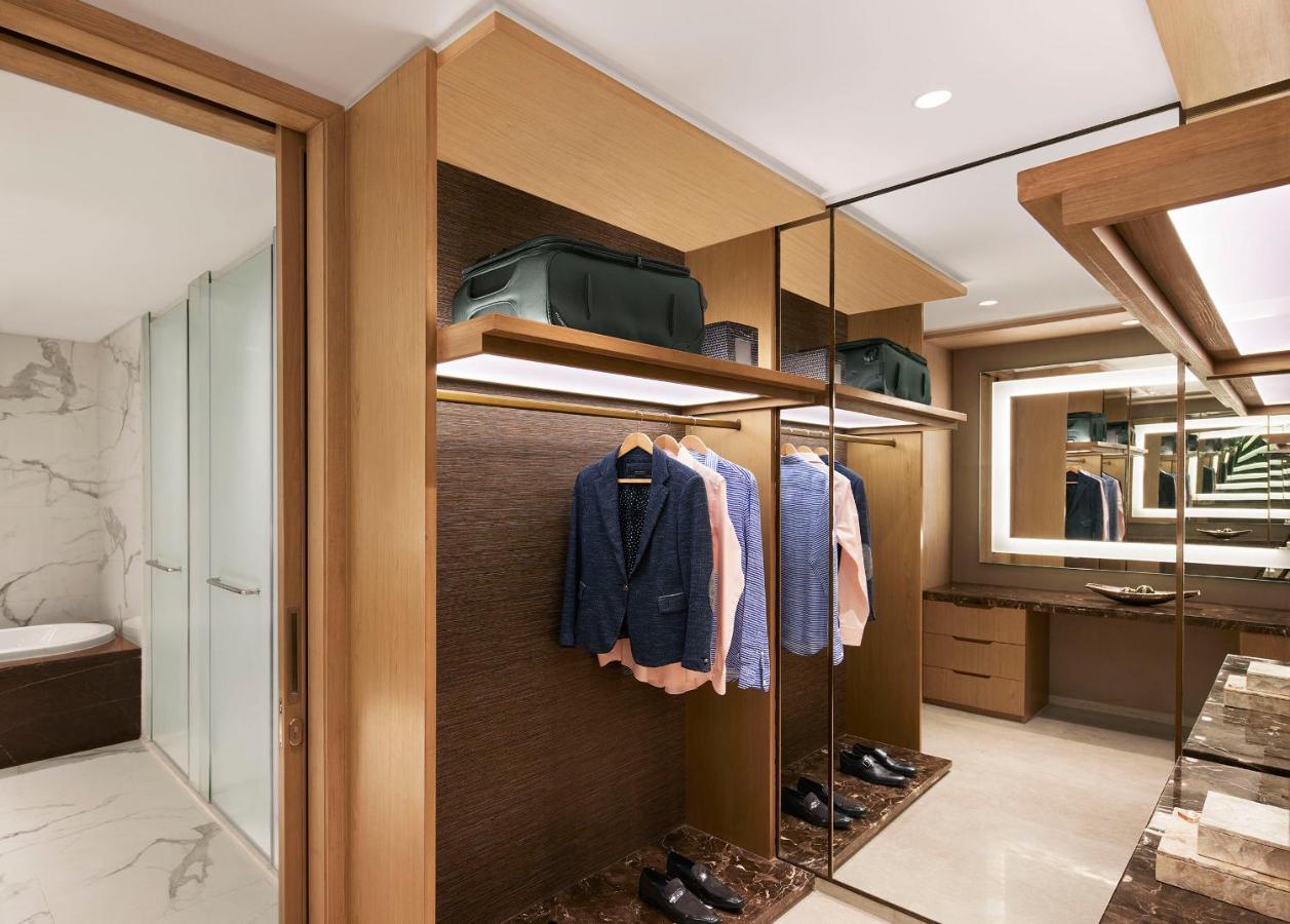 Taj Wellington Mews Chennai Hotell Exteriör bild