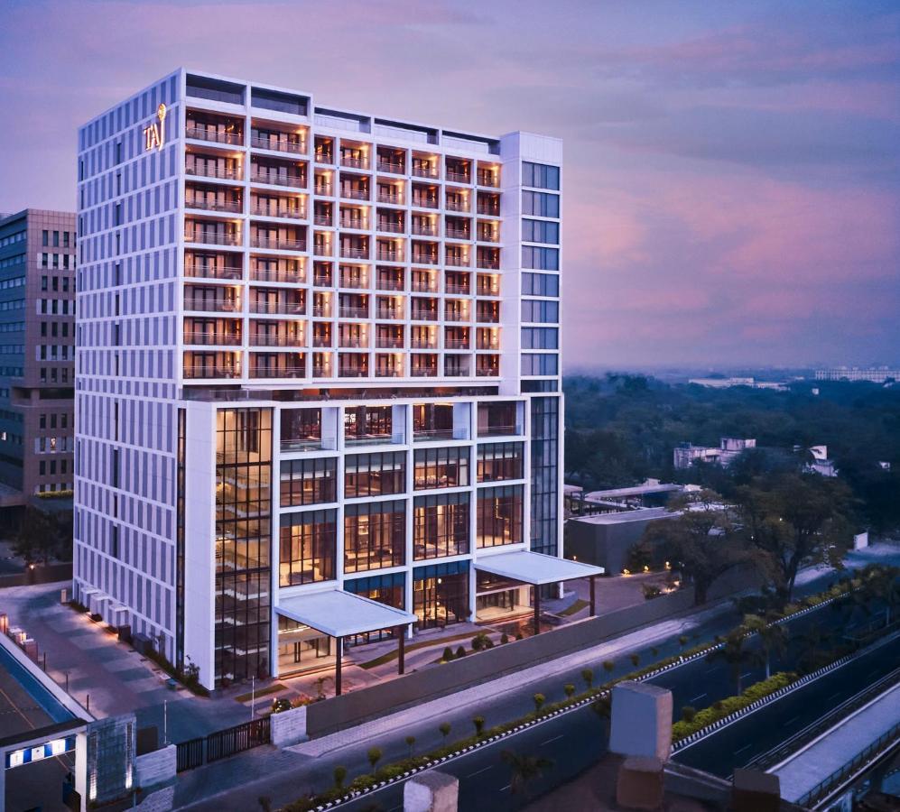 Taj Wellington Mews Chennai Hotell Exteriör bild